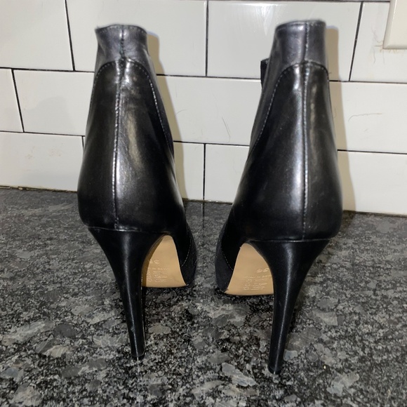 Ovyé women’s size 36 Black Bootie Slip on Stiletto Heels Sexy - Picture 5 of 9